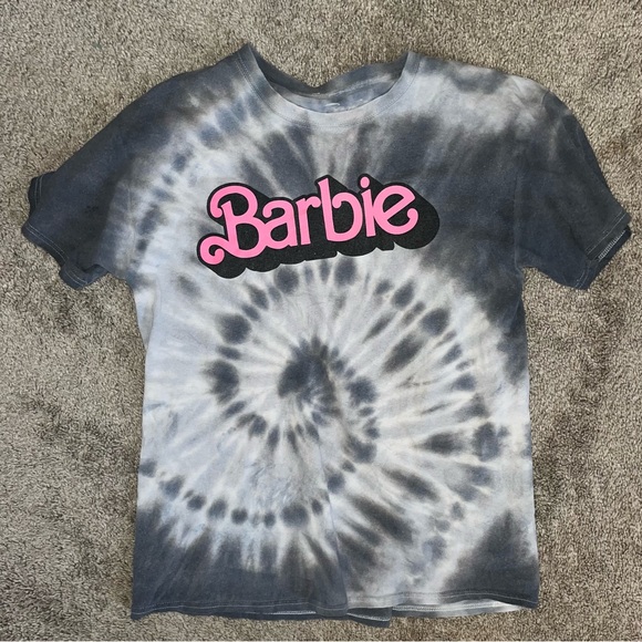 Barbie tshirt - Picture 1 of 1
